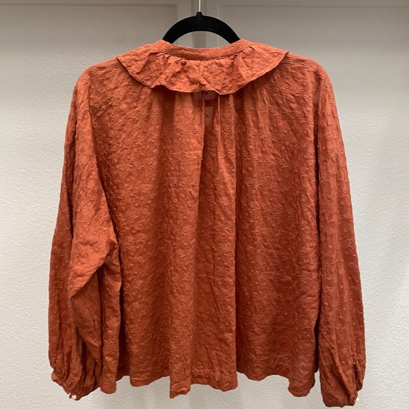 Doen Rust Blouse with Ruffled Collar - Picture 2 of 6